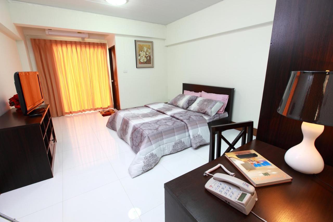 Rattanasook Residence Bangkok Bagian luar foto