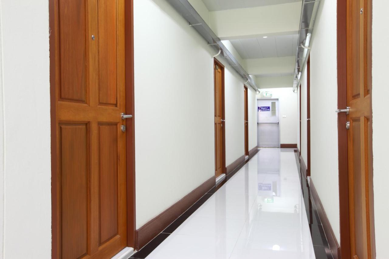 Rattanasook Residence Bangkok Bagian luar foto