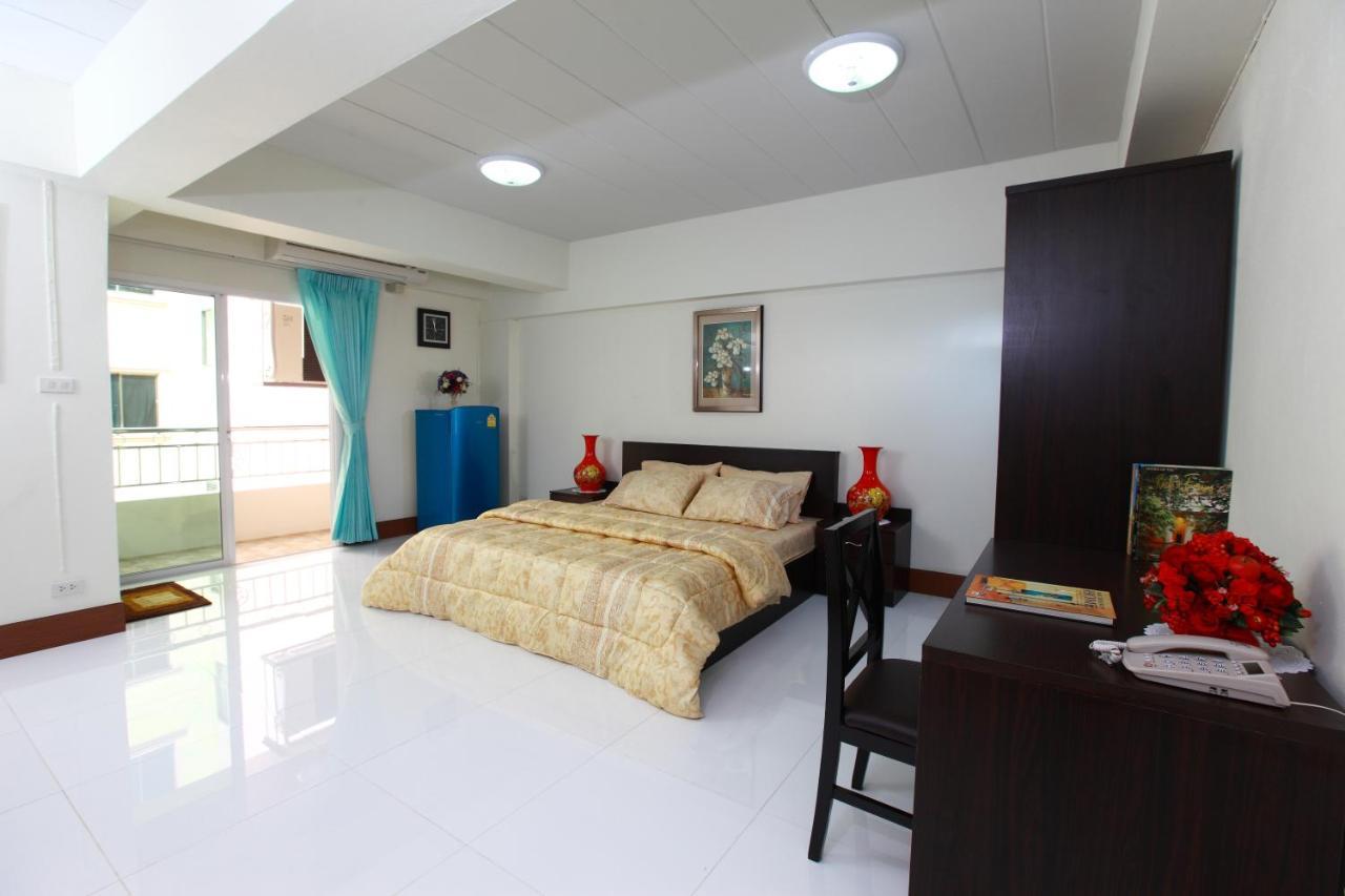 Rattanasook Residence Bangkok Bagian luar foto
